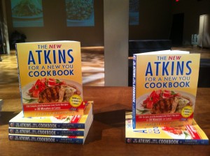 The New Atkins Cookbook: 200 Easy New Recipes