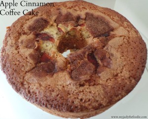 Thanksgiving Apple Cinnamon Coffee Cake