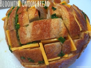 Bloomin’ Onion Bread